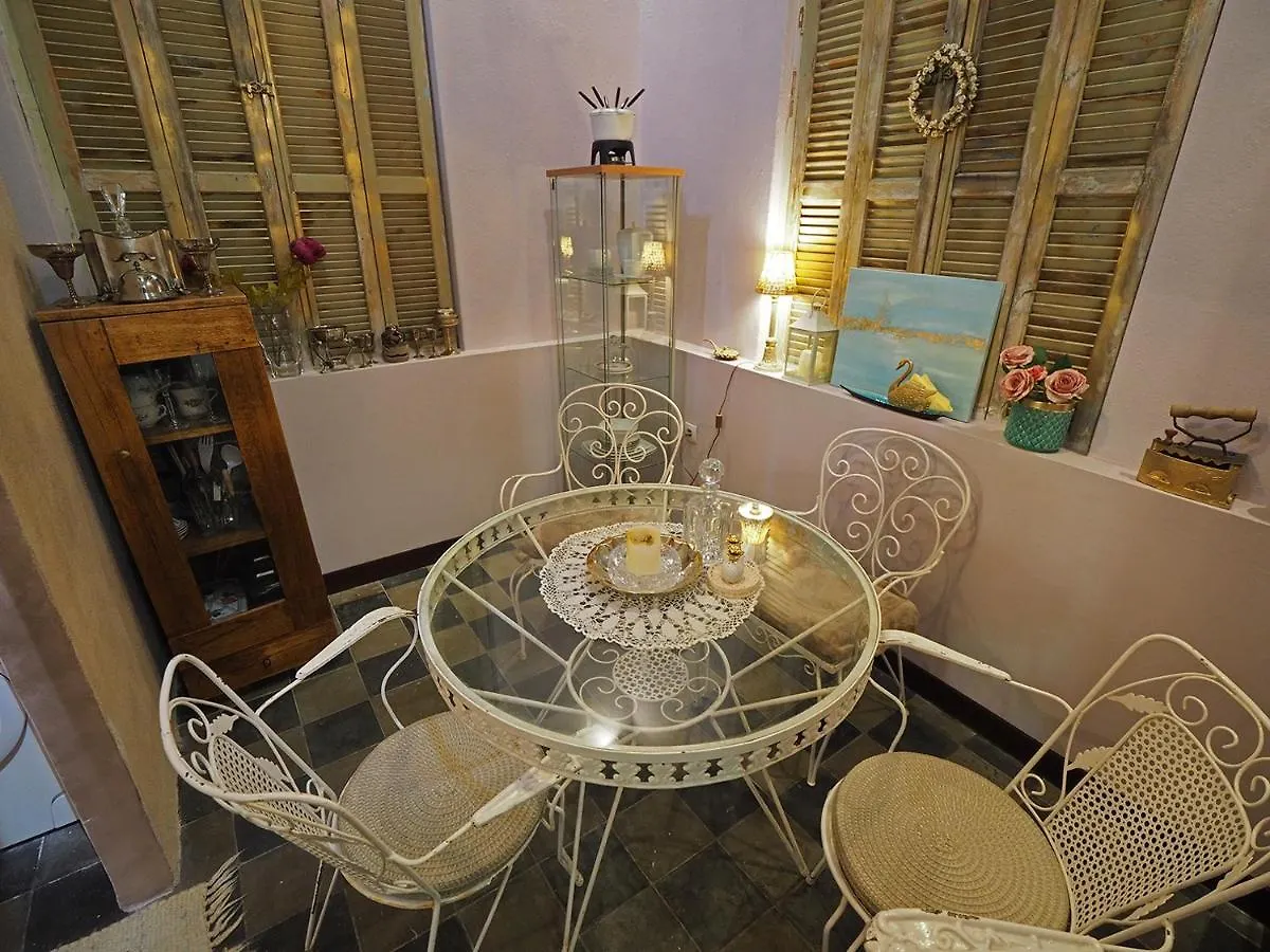 Chateau Leconte 테살로니키 0*,